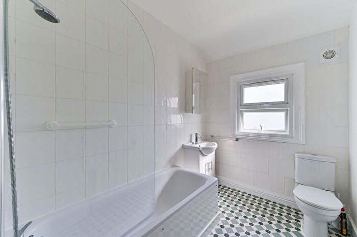2 Bedroom Terraced House To Rent In Cowper Avenue, Sutton, SM1