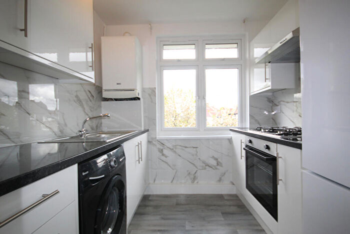 3 Bedroom Flat For Sale In Harrow Road, Wembley, Middlesex, HA9