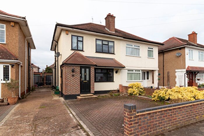 3 Bedroom Semi Detached House To Rent In Frogmore Avenue, Hayes Greater London, UB4