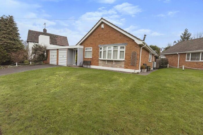 3 Bedroom Detached Bungalow For Sale In Farthing Lane, Curdworth, Sutton Coldfield, B76