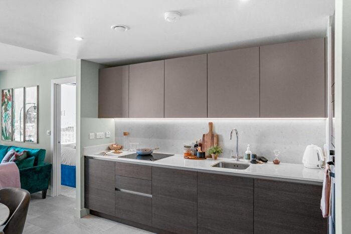 2 Bedroom Flat To Rent In The Mercian, Broad Street Birmingham, B15