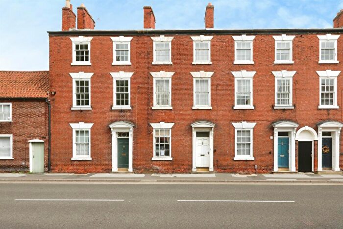 3 Bedroom Terraced House For Sale In Park Street, Worksop, S80