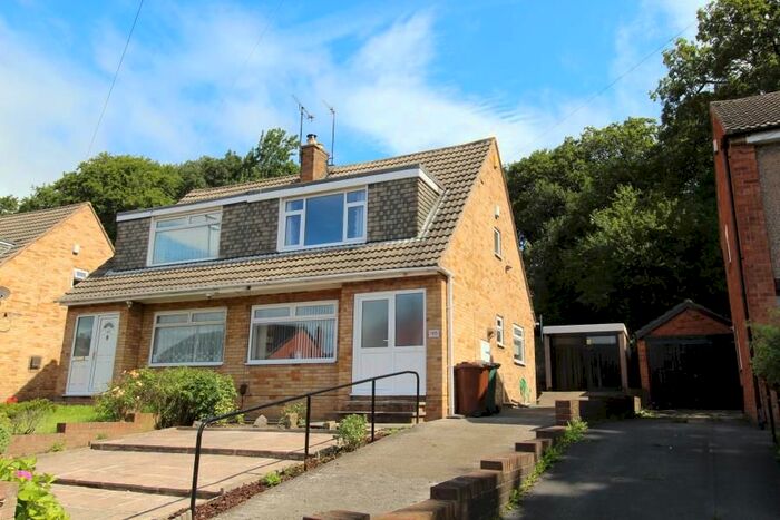 3 Bedroom Semi-Detached House To Rent In Kirkstall Hill, Leeds, LS4