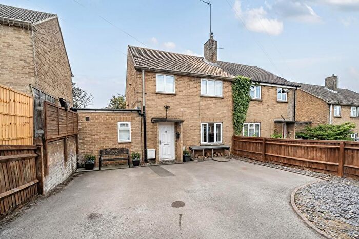 3 Bedroom Semi-Detached House For Sale In Chipping Norton, Oxfordshire, OX7