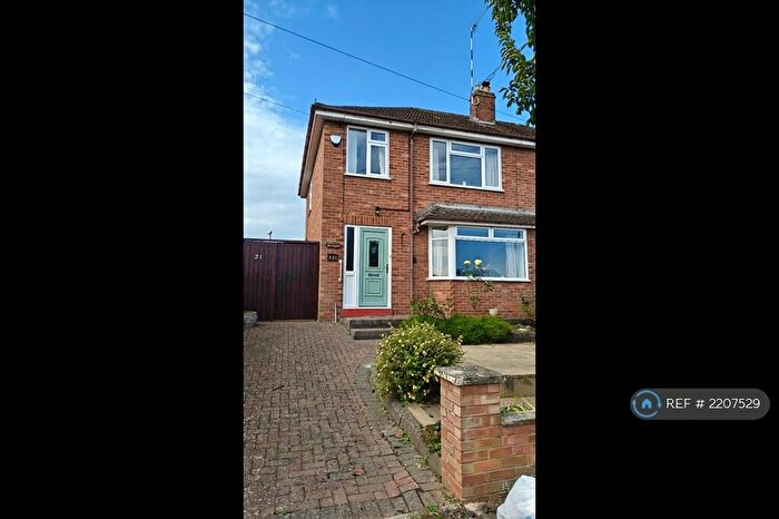 3 Bedroom Semi-Detached House To Rent In David Road, Rugby, CV22