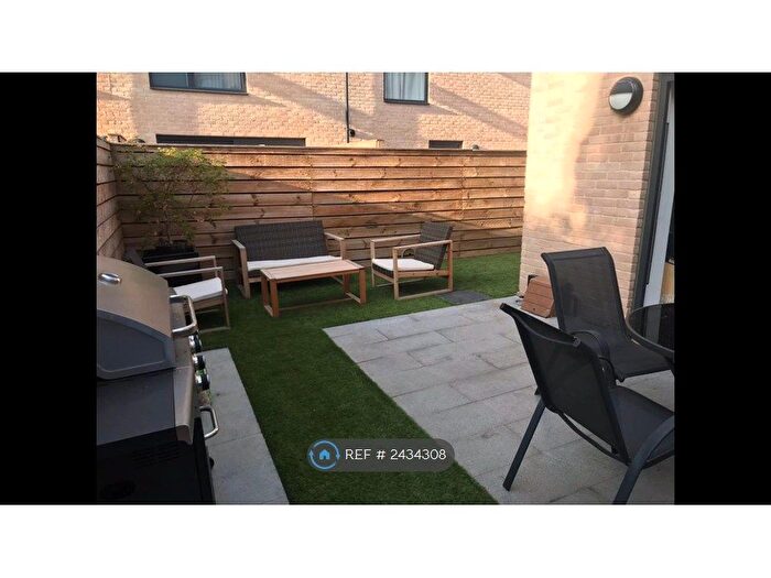 2 Bedroom Semi-Detached House To Rent In Flamsteed Close, Cambridge, CB1