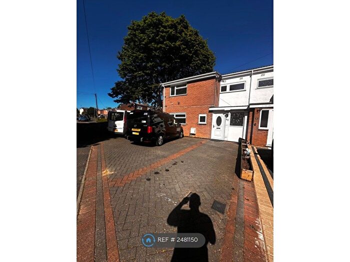 3 Bedroom End Of Terrace House To Rent In Peartree Way, Stevenage, SG2