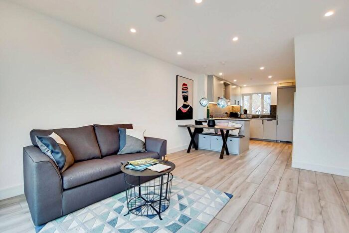 3 Bedroom Terraced House To Rent In Wellington Terrace, Wapping, London, E1W