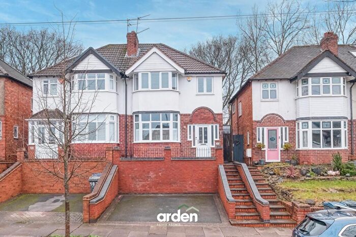 3 Bedroom Semi Detached House For Sale In Josiah Road, Birmingham, B31