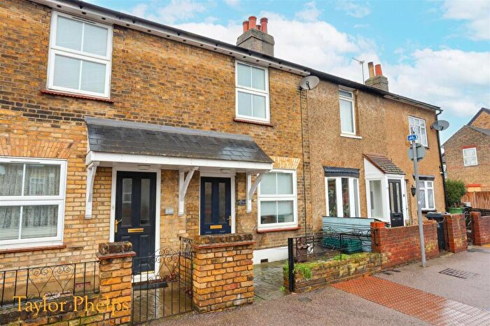 2 Bedroom Terraced House To Rent In Crossbrook Street, Cheshunt, EN8