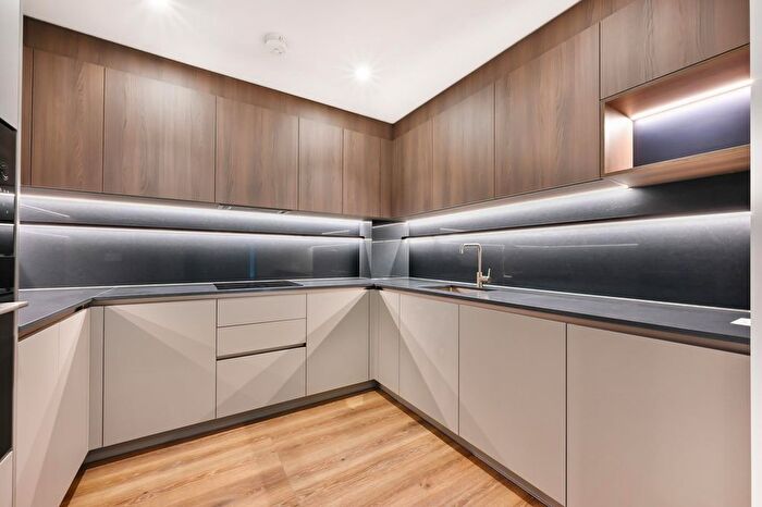 2 Bedroom Flat To Rent In Bow View, Maple Mews, London, E3
