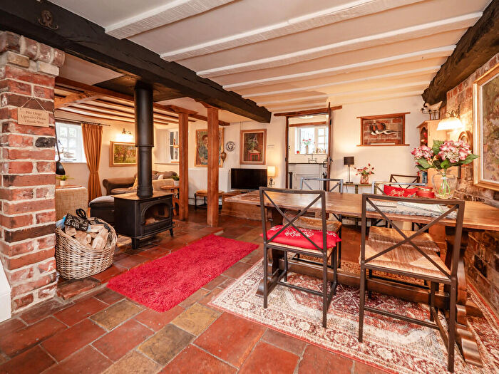 2 Bedroom Cottage For Sale In Stiffkey, NR23