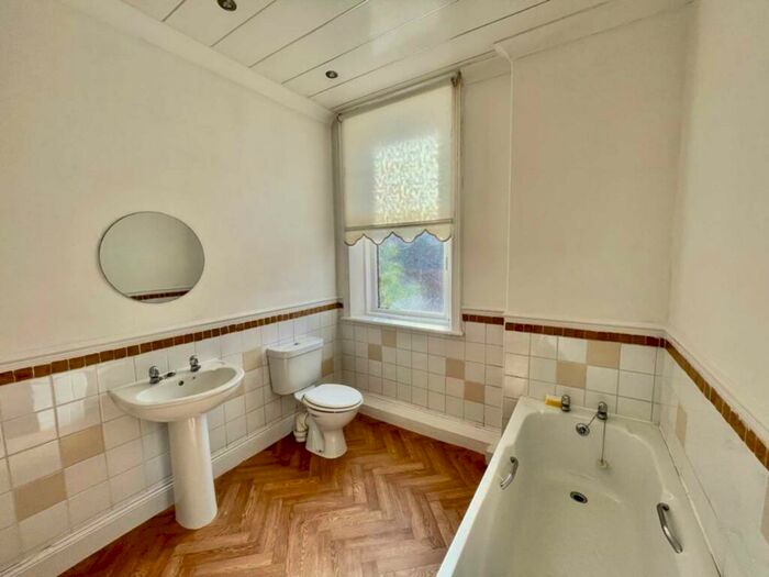 1 Bedroom Flat To Rent In Salisbury Street, Pelaw, NE10
