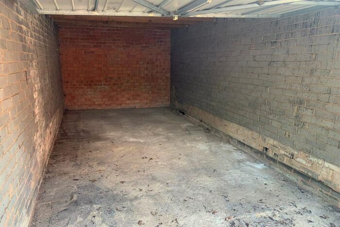 Garage / Parking To Rent In Garage At Dovehouse Close, M45