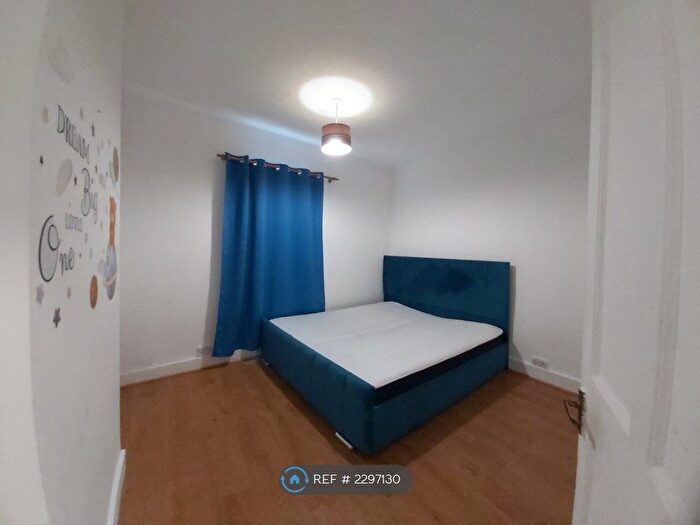 2 Bedroom Terraced House To Rent In Hartley Road, Luton, LU2