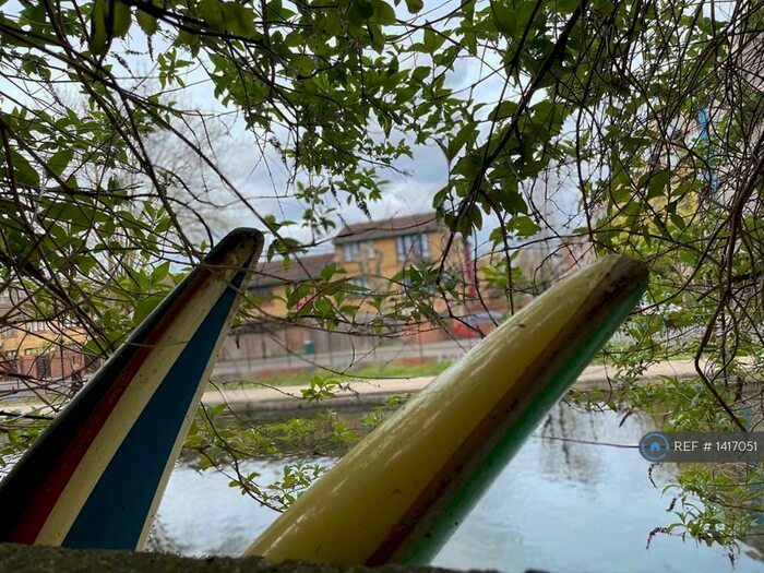 2 Bedroom Flat To Rent In Amber Wharf, London, E2