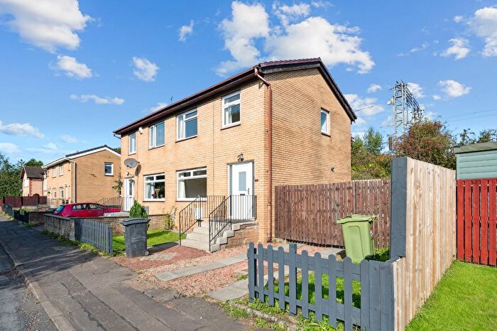 3 Bedroom Semi-Detached House To Rent In Almond Bank, Bearsden, Glasgow, G61