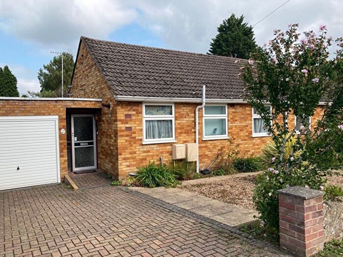 2 Bedroom Terraced House To Rent In Napier Road, Crowthorne, Berkshire, RG45