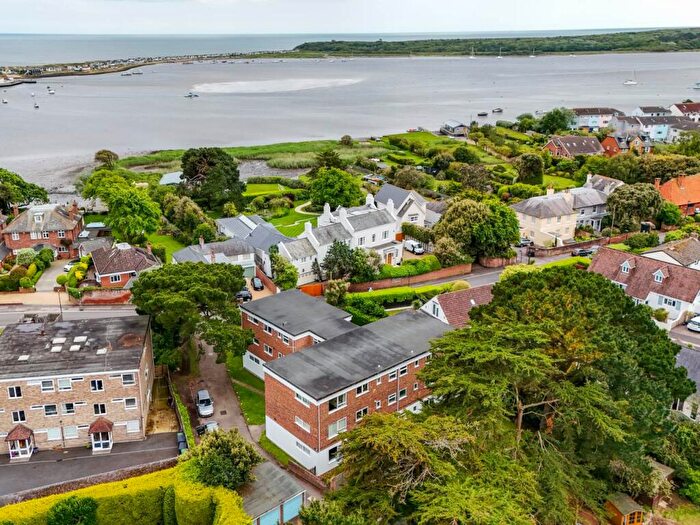 2 Bedroom Flat To Rent In Mudeford, Christchurch, Dorset, BH23
