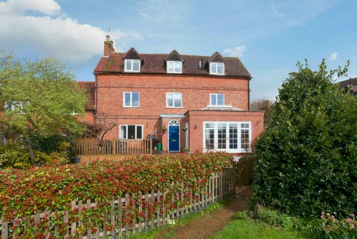 4 Bedroom Character Property For Sale In Snitterfield Road, Bearley, Stratford-upon-Avon, CV37