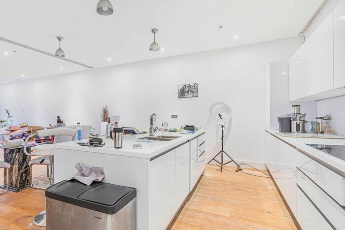 2 Bedroom Flat To Rent In Sulivan Road, London, SW6