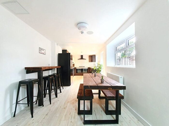 7 Bedroom Semi Detached House To Rent In Cranborne Road, Liverpool, L15