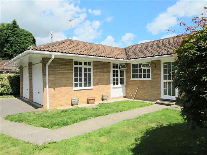 3 Bedroom Bungalow To Rent In Lime Close, Crawley, RH10
