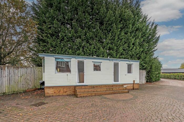 1 Bedroom Chalet To Rent In Kenilworth Road, Hampton-In-Arden, Solihull, B92