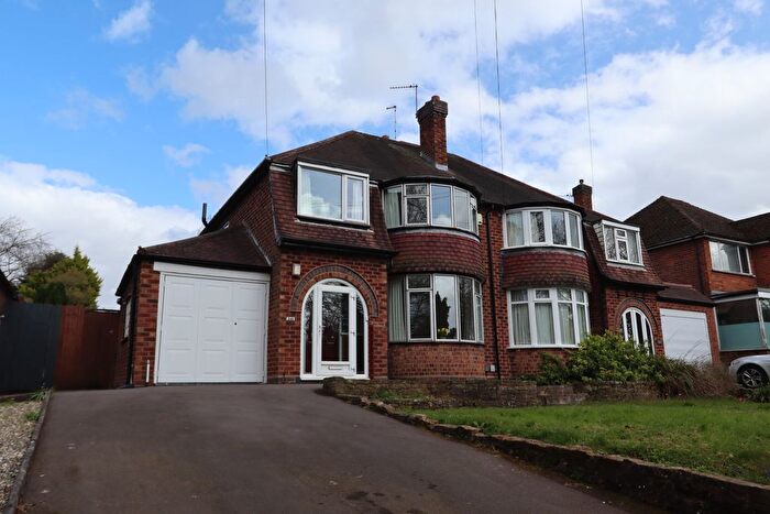 3 Bedroom Semi-Detached House To Rent In Streetsbrook Road, Solihull, B91
