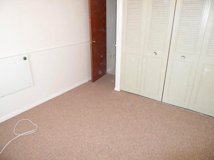 1 Bedroom Maisonette To Rent In Claverley Green, Wigmore - Bed, LU2