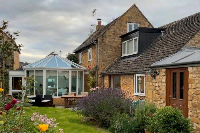 3 Bedroom Property To Rent In High Street, Broadway WR12