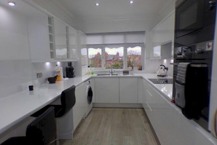 2 Bedroom Flat To Rent In Windermere House, Liverpool, L17