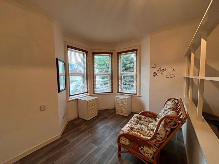 1 Bedroom Flat To Rent In - Aylesbury Road, Bournemouth, BH1