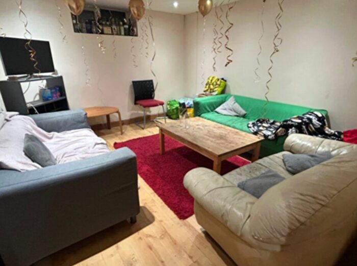 6 Bedroom Semi-Detached House To Rent In Thornville Road, Leeds, West Yorkshire, LS6