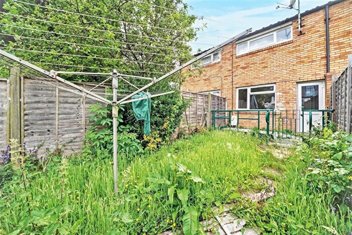 2 Bedroom Terraced House For Sale In Blandford Road, Southall, UB2