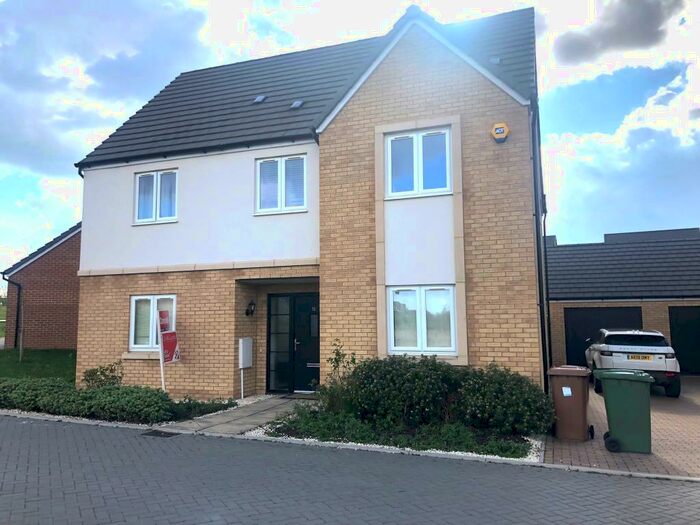 Houses for sale & to rent in PE7 8PP, GOLDCREST WAY, Hampton Vale