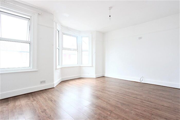 3 Bedroom Terraced House To Rent In Audrey Road, Ilford, IG1