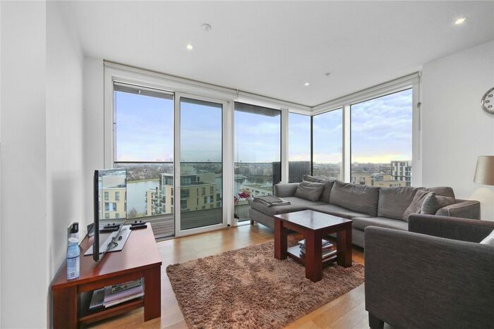 2 Bedroom Flat To Rent In Residence Tower, N4
