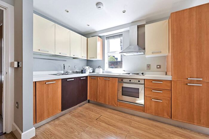 1 Bedroom Flat To Rent In Fulham High Street, Bishop's Park, London, SW6