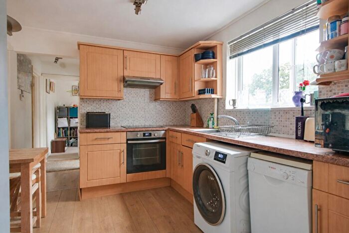 2 Bedroom Flat For Sale In Bitterne! Communal Grounds! Ground Floor! Low Charges!, SO18