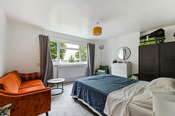 4 Bedroom Apartment To Rent In Hemsworth Court, Hoxton, N1