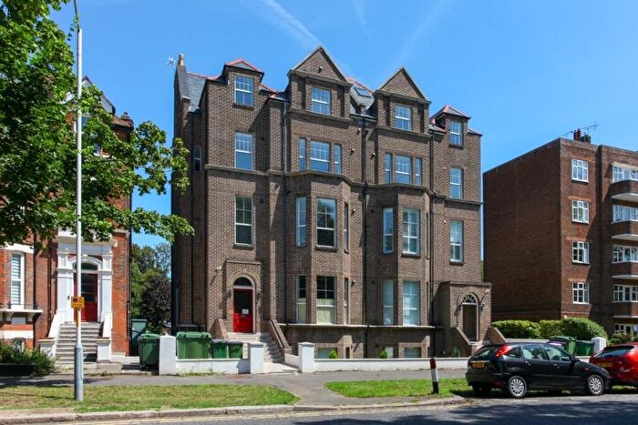 2 Bedroom Apartment To Rent In Earls Avenue, Folkestone, Kent, CT20