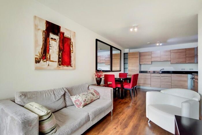 2 Bedroom Flat To Rent In Fulham Road, SW10