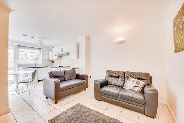 5 Bedroom House To Rent In Regency Place, Canterbury, CT1