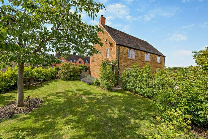 4 Bedroom Detached House For Sale In Duns Tew, Bicester, Oxfordshire, OX25