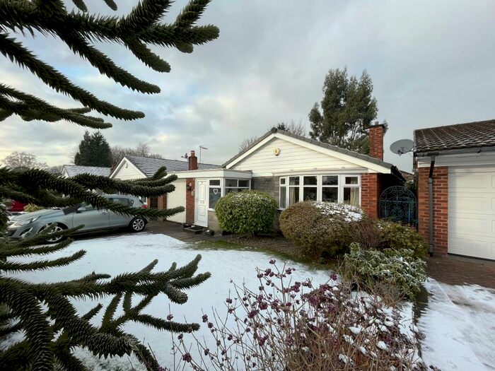 3 Bedroom Bungalow To Rent In Longsight Lane, Harwood, Bolton, BL2