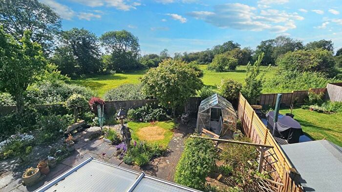 3 Bedroom End Of Terrace House For Sale In Abbots Way, Roade, Northampton, NN7