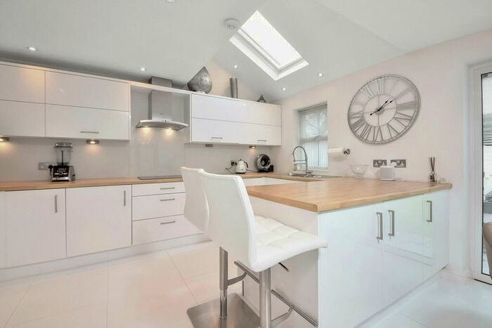 4 Bedroom Detached House To Rent In Southsea, Hampshire, PO4