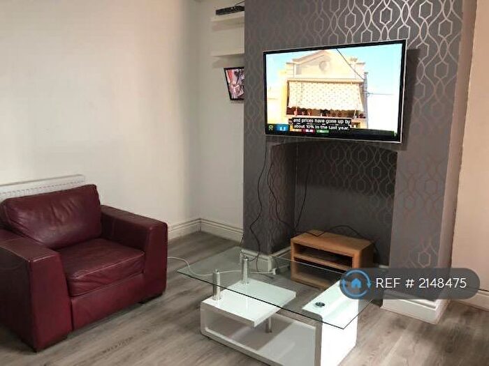 5 Bedroom Terraced House To Rent In Claremont Road, Manchester, M14