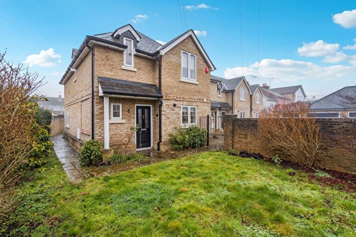 3 Bedroom Semi-Detached House For Sale In Kingsway, Farnham Common, SL2